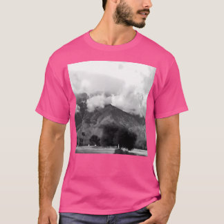 Camiseta Magníficas Montañas Adornadas Con Nubes De Fogones