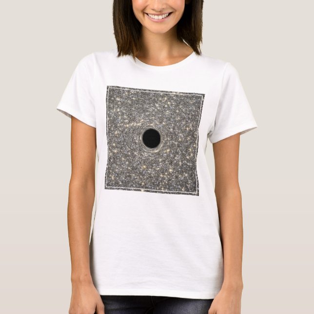 Camiseta Magnífico Agujero Negro En Medio De Una Galaxia. (Anverso)