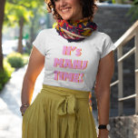 Camiseta Mahj Mahjong Mah Jongg Cita Rosa Diversión<br><div class="desc">Muestra tu amor por Mahjong al estilo con esta camiseta de citas rosas de Mahj Mahjong. El diseño es divertido y el rosa vibrante, por lo que es una elección perfecta para noches de juegos o salidas informales. Es una forma bonita y cómoda de expresar tu pasión por Mahjong con...</div>