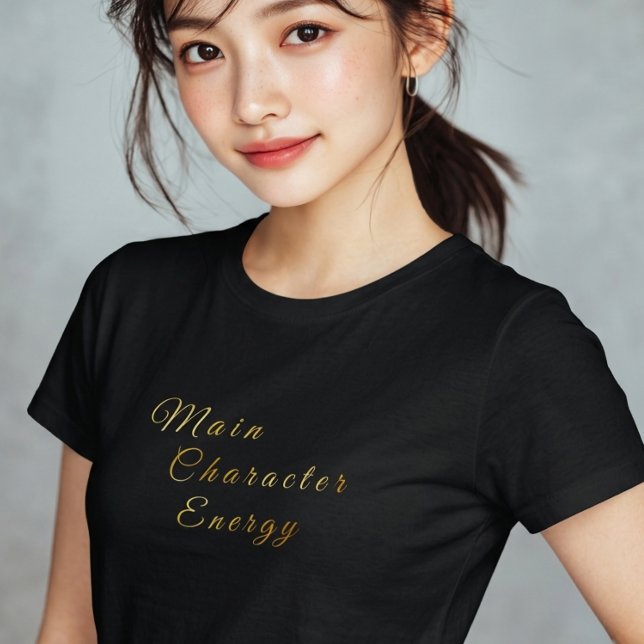 Camiseta Main Character Energy Gold Gradient Typography (Subido por el creador)