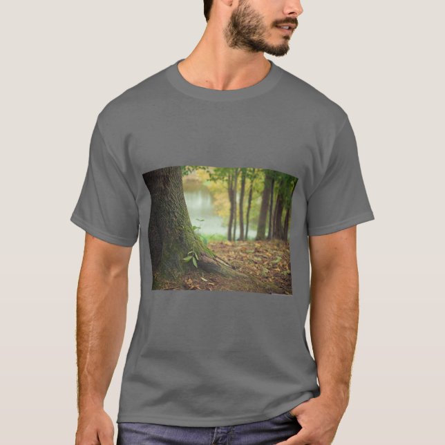 Camiseta Majestic Tree Silhouette Tee (Anverso)