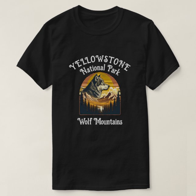 Camiseta Majestic Wolf en medio de cumbres de montaña (Diseño del anverso)