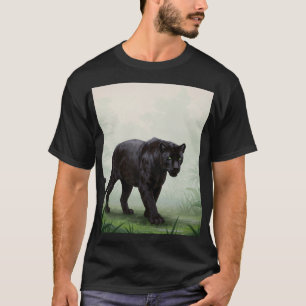 Camiseta Majestuosa pantera en un bosque húmedo