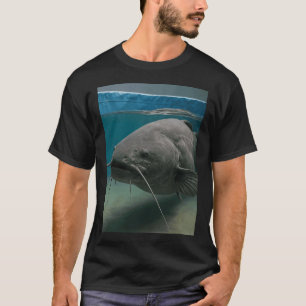 Camiseta Majestuoso Bagre – El Rey de Agua Dulce