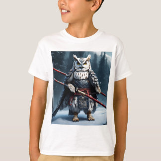 Camiseta majestuoso búho de nieve encaramado en una rama de