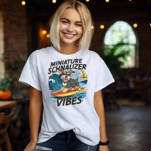 Camiseta Majestuoso Ministero Schnauzer Surfando Una Ola