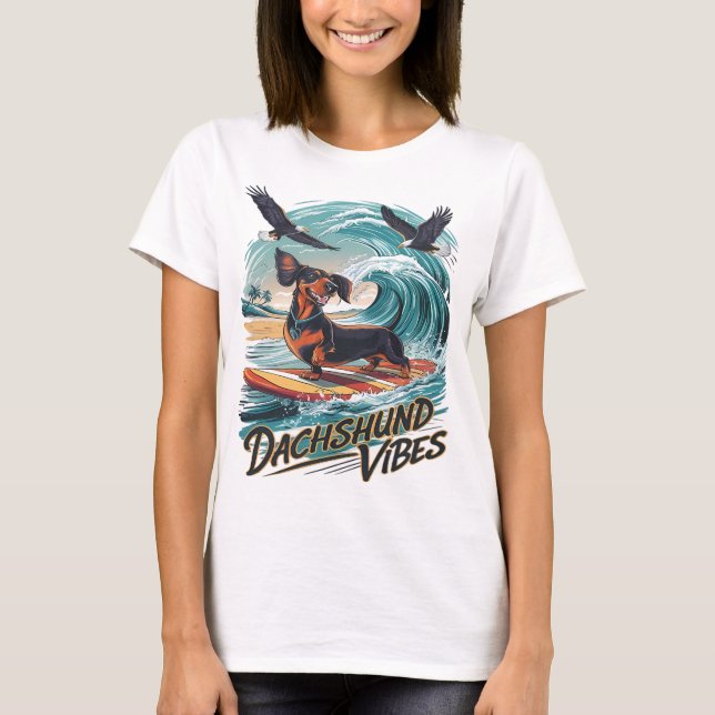 Camiseta Majestuoso perro de Dachshund tomando una ola de s (Anverso)