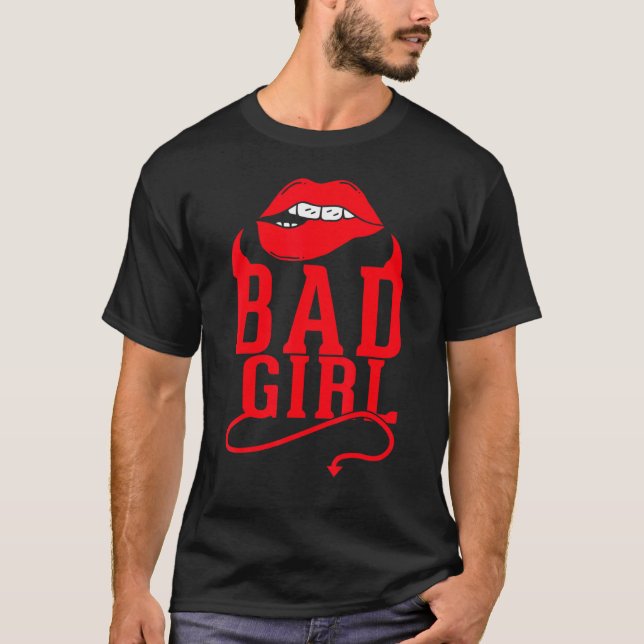 Camiseta Malos Chicas sin ángel rebelde mala actitud travie (Anverso)