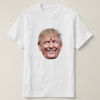 Camiseta malvada del triunfo
