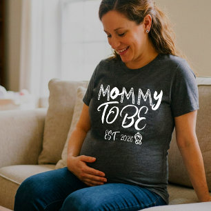 Camiseta Mamá a ser Estimado 2026 Anuncio de Embarazo