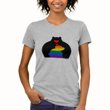Mamá Bear Rainbow Tee