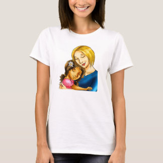 Camiseta "Mamá blanca que abraza a la hija de la raza mixta