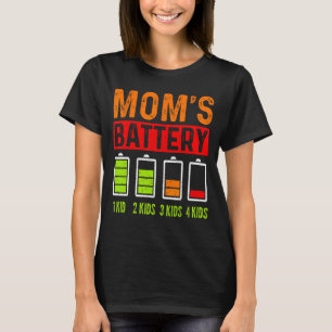 Camiseta Mamá de 4 hijos Batería baja Mamá Día de la Madre