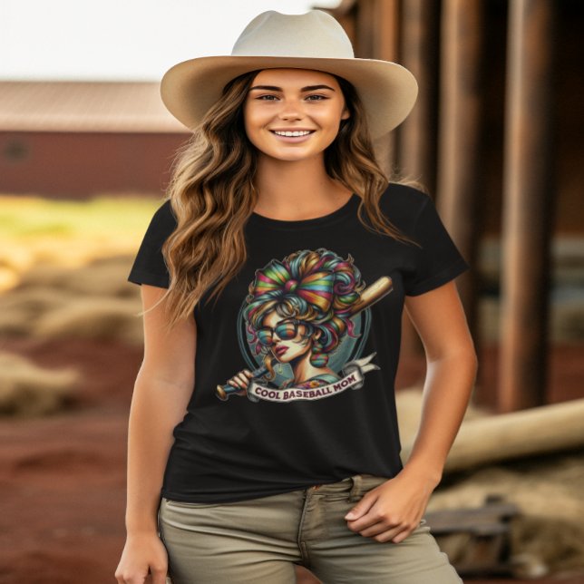 Camiseta Mamá de béisbol de Guay con una bata de béisbol (Subido por el creador)