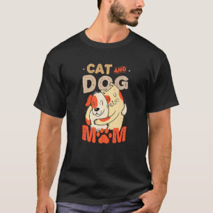 Camiseta Mamá de gato y perro acaricia a perro y mamá  1