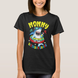 Camiseta Mamá De La Familia Que Coincide Con El Tiburón De