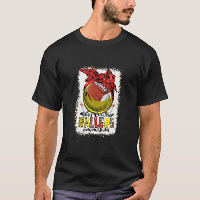 Camiseta Mamá De Los Dos Baloncestistas Ocupados Cazando Ba (Anverso)