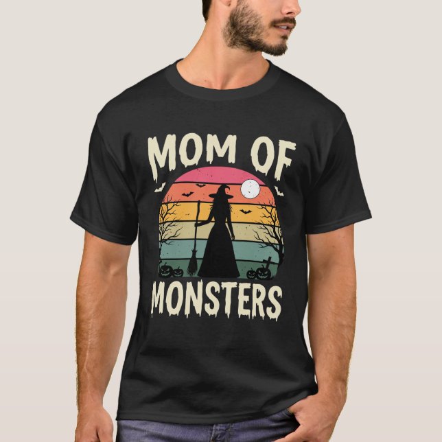 Camiseta Mamá de monstruos de Halloween Bruja Atardecer (Anverso)