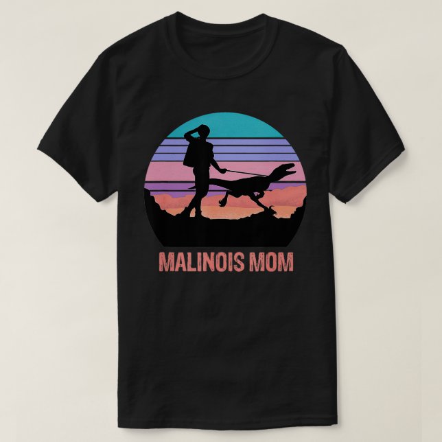 Camiseta Mamá de Retro Malinois Senderismo Maliraptor Malig (Diseño del anverso)