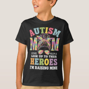 Camiseta Mamá del autismo criando héroe moño desordenado au