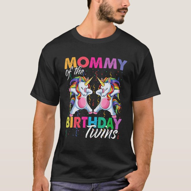 Camiseta Mamá Del Cumpleaños Gemelos Chica Dabbing Unicorn  (Anverso)