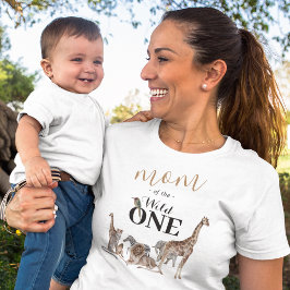 Camiseta Mamá del salvaje primer cumpleaños de un Safari