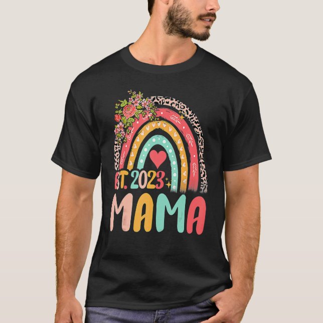 Camiseta Mama Est 2023 Cute A Las Mujeres Leopard Rainbow M (Anverso)