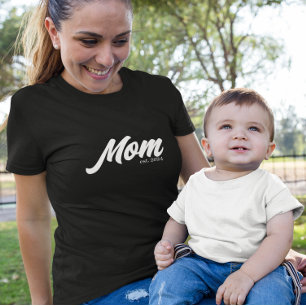 Camiseta Mamá establecida con escritura blanca