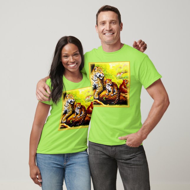 Camiseta Mamá jaguar y cachorros relajándose en la jungla.  (Unisexo)