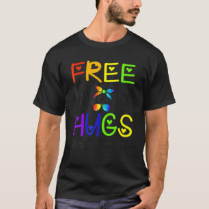 Camiseta Mamá libre abraza el desordenado arco iris del org