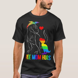 Camiseta Mamá libre LGBT abraza dinosaurio por Mamasaurus A