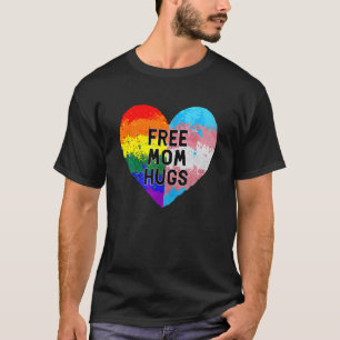 Camiseta Mamá Libre Se Abraza Con Arcoiris Y Bandera Transg