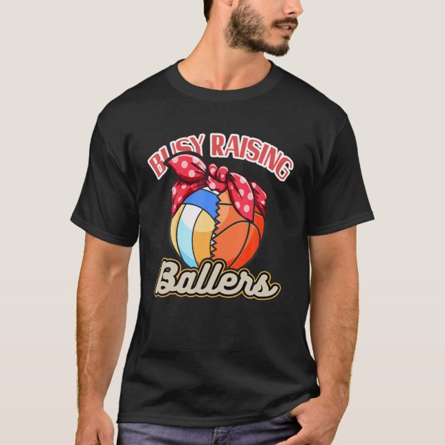 Camiseta Mamá ocupada criando baloncesto (Anverso)
