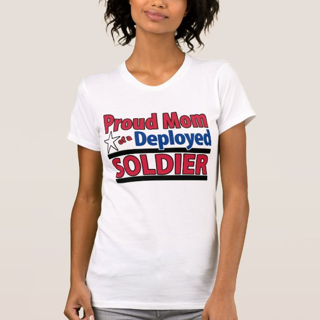 Camiseta Mamá orgullosa de un soldado desplegado con nombre (Anverso)