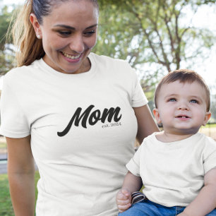 Camiseta Mami de escritura negra establecida