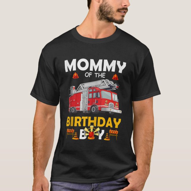 Camiseta Mami Of Birthday Boy Fire Truck Firefighter P (Anverso)
