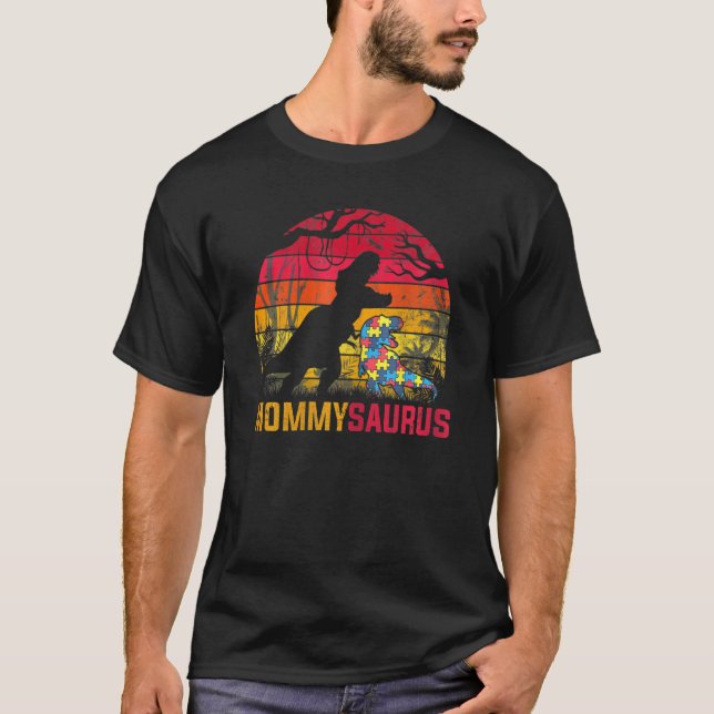 Camiseta Mami Saurus Rex Autism Awareness Funny Dinosaur (Anverso)