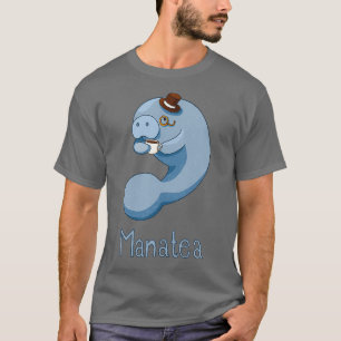 Camiseta Manatea Mana con una taza de té