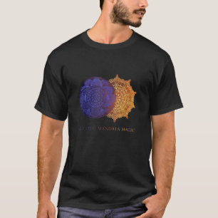 Camiseta Mandala Celeste Fases del Sol y la Luna Cósmico As