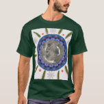 Camiseta Mandala de la Luna Celestial<br><div class="desc">Un Mandala de Luna Celestial es una fusión fascinante de simbolismo cósmico y diseño geométrico intrincado, inspirado en la belleza del cielo nocturno y el misterio de la luna. En su centro, la luna, a menudo representada en fases como llena, creciente o menguante, irradia una energía calmante y luminosa que...</div>