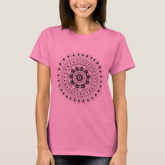 Camiseta Mandala floral artsy ilustrada mano original