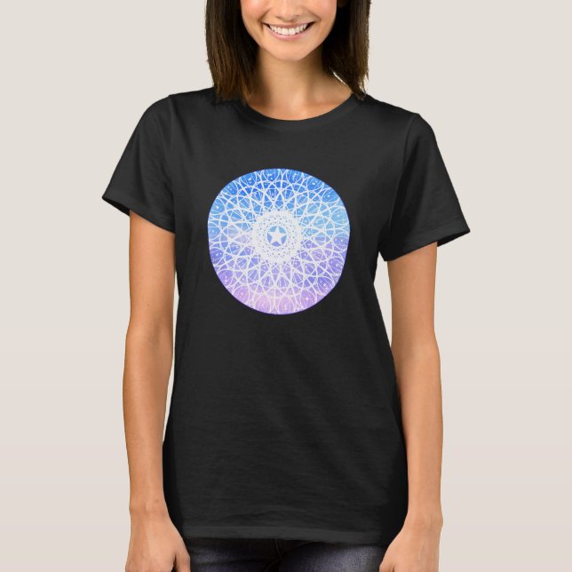 Camiseta Mandala Floral Morado, Blanco Y Azul (Anverso)