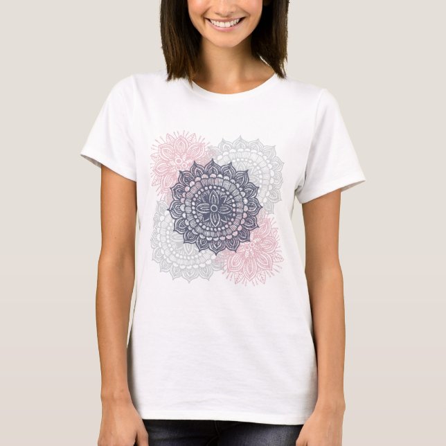 Camiseta Mandala Tracery Ornament Pattern T-Shirt (Anverso)