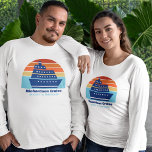 Camiseta Manga larga de viaje de la familia Sunset del cruc<br><div class="desc">El crucero personalizado Guay envía camisetas de manga larga para su reunión familiar o viaje de vacaciones de primavera a las Bermudas,  Bahamas o el Caribe. Personalizar a estos lindos atardeceres con tu nombre familiar y destino o año.</div>