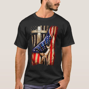 Camiseta Mano del Orgullo de la Bandera Americana de Crudo 