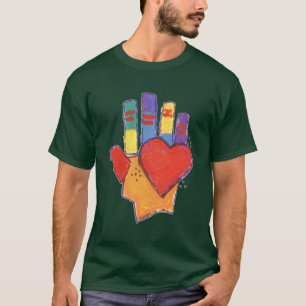 Camiseta Mano y corazón por Bettigee