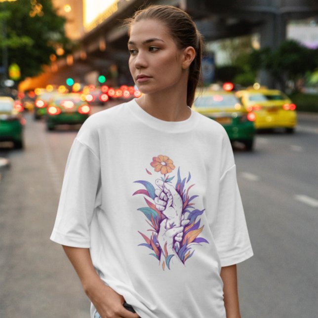 Camiseta Manos Con Flor (Subido por el creador)