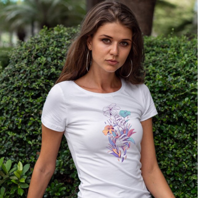 Camiseta Manos Con Flores Y Hojas (Subido por el creador)