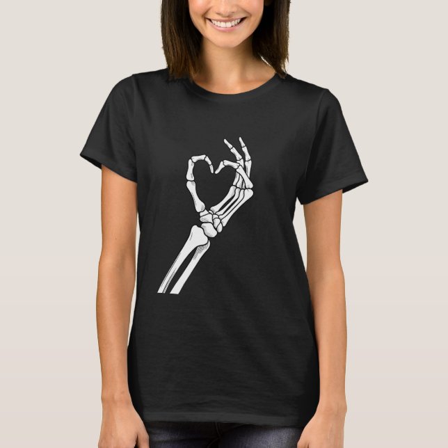 Camiseta Manos de Corazón de Esqueleto Halloween (Anverso)