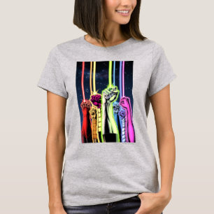 Camiseta Manos en el aire con anillos -Color